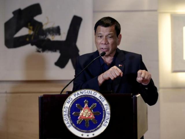 Ông Duterte nói phán quyết Biển Đông chỉ là mẩu giấy