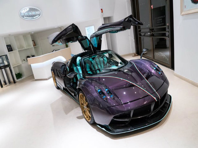 Xe xịn - Chết mê Pagani Huayra thân màu tím, la-zăng vàng