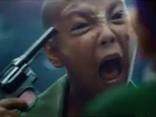 Phim - Ra rạp thắng lớn, "Điệp vụ tam giác vàng" vẫn dính đầy sạn