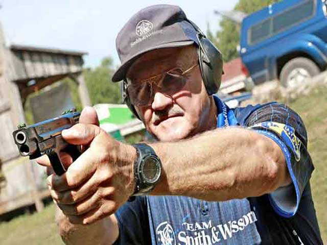 Thể thao - Xạ thủ thiên tài: “Thần súng” 1 giây bắn 8 phát