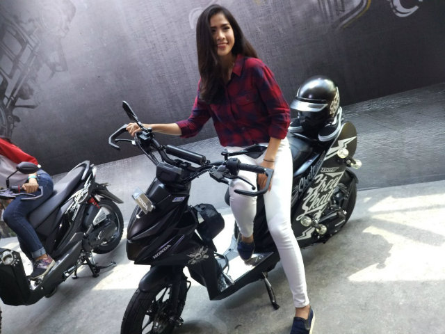 Thế giới xe - Honda Beat Street giá 26 triệu đồng khiến giới trẻ "thèm"