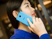 Thời trang Hi-tech - Ngắm mỹ nữ trên tay smartphone giá rẻ