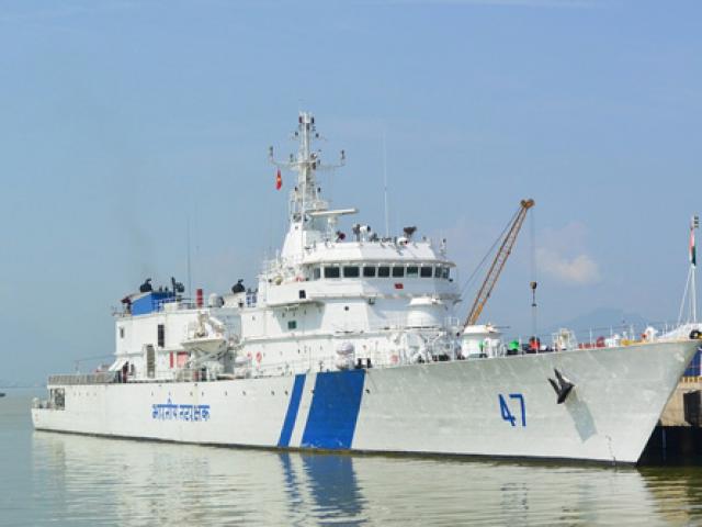 Tin tức trong ngày - Tàu bảo vệ bờ biển Ấn Độ cập cảng Tiên Sa thăm Đà Nẵng