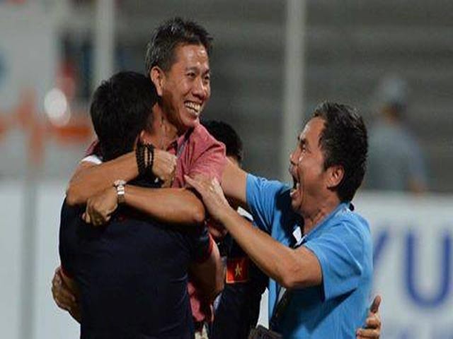 Bóng đá - ‘MU nên sa thải Mourinho, mời HLV Hoàng Anh Tuấn về dẫn dắt’