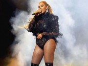 Bí quyết mặc đẹp - Beyoncé và những bộ đồ đốt cháy mọi ánh nhìn