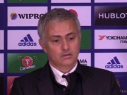 Tin bên lề bóng đá - MU thua ê chề, Mourinho và Pogba bị chế giễu thậm tệ