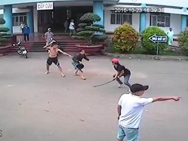 Video An ninh - Clip: Hàng chục côn đồ rượt chém nhau trong bệnh viện