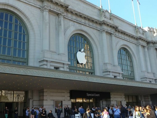 Thời trang Hi-tech - Doanh thu Apple lần đầu sụt giảm sau 14 năm