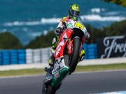 Thể thao - MotoGP: Marquez gặp nạn, Rossi nở nụ cười