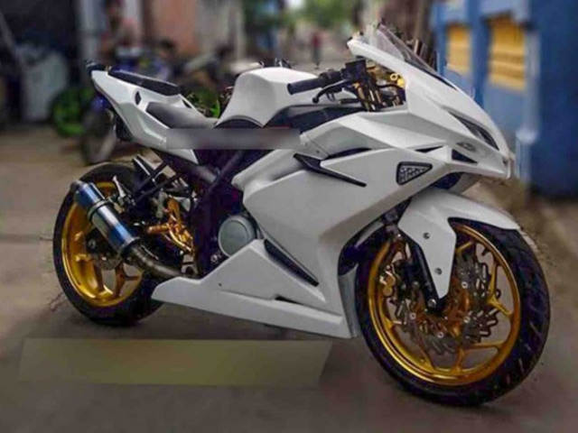 Tròn mắt trước Sportbike “hồn” Yamaha, “xác” Honda