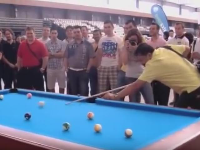 Thể thao - Bị ép diễn, "Phù thủy bi-a" Reyes đi cơ thần diệu