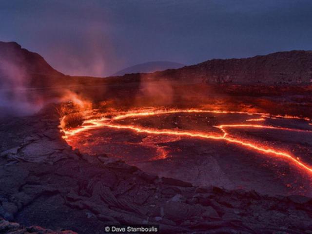 Du lịch - Cuộc sống ở “Cổng địa ngục”