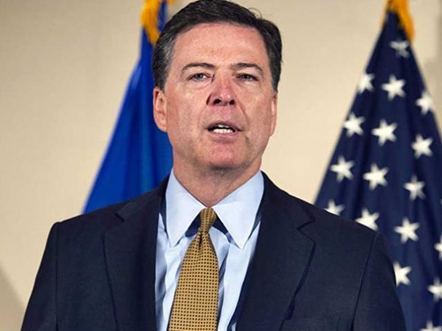 Thế giới - Điều tra bà Clinton sát bầu cử, Giám đốc FBI lạm quyền?