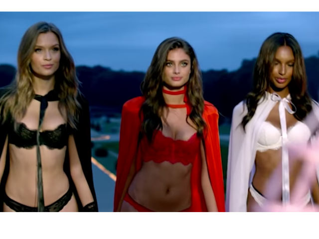 Bí quyết mặc đẹp - "Đột nhập" bữa tiệc xa hoa của thiên thần đồ lót