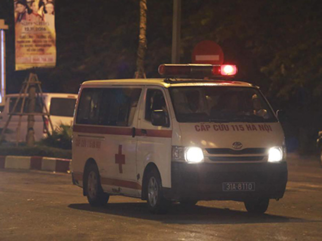 Tin tức trong ngày - HN: Cháy dữ dội ở quán karaoke trên đường Trần Thái Tông