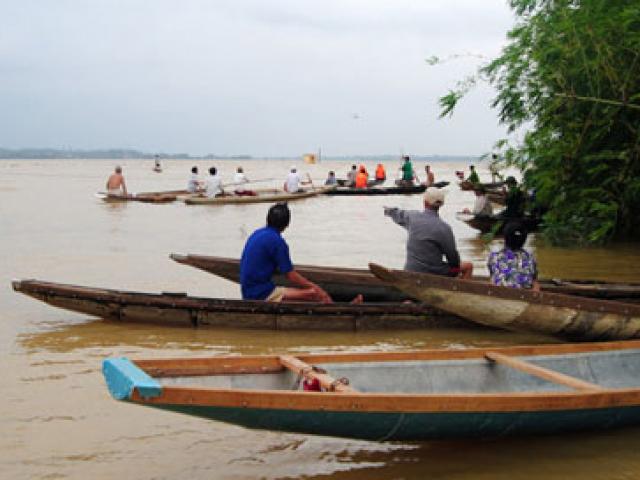 Tin tức trong ngày - Nữ sinh lớp 12 bị lũ cuốn trôi trên đường đi học