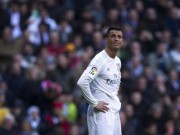 Bóng đá - Ronaldo: Nỗi khổ siêu sao &quot;yêu lắm, chê cũng nhiều&quot;