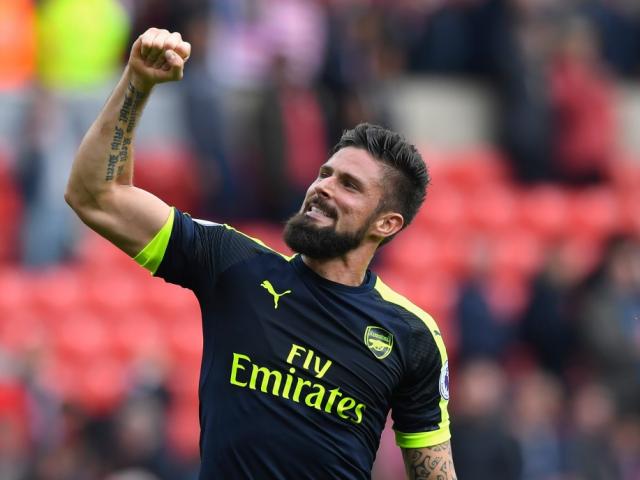 Bóng đá - Giroud thăng hoa cùng Arsenal: Khi gỗ hóa vàng