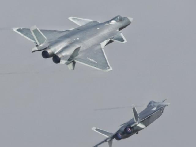 Thế giới - “Sát thủ tàng hình” Trung Quốc đủ sức diệt F-22 Mỹ?