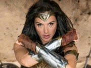 Phim - Vẻ bốc lửa của hoa hậu Israel trong vai Wonder Woman