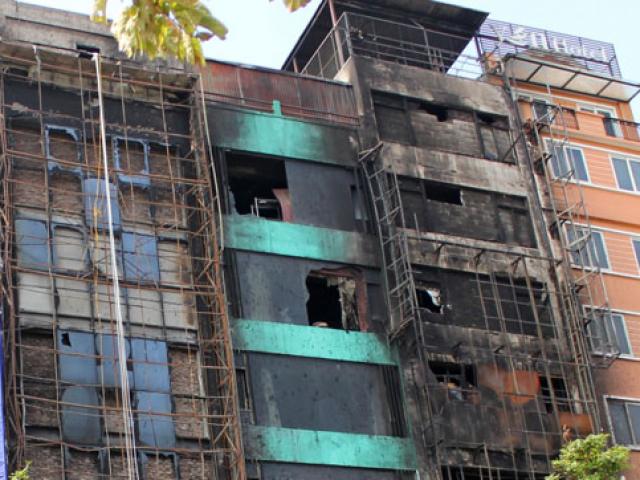 Tin tức trong ngày - Xem "lô cốt tử thần" sau vụ 13 người chết cháy trong quán karaoke