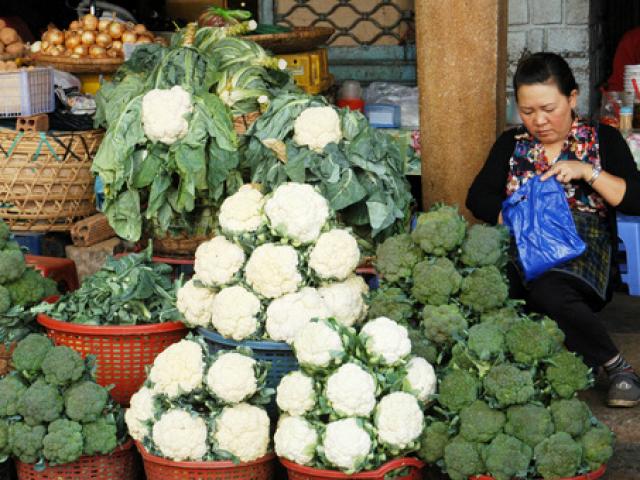 Thị trường - Tiêu dùng - Rau Đà Lạt tăng giá, cháy hàng
