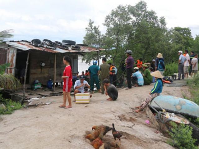 Tin tức trong ngày - Bố mẹ đi vắng, bé 2 tuổi trượt chân xuống sông mất tích