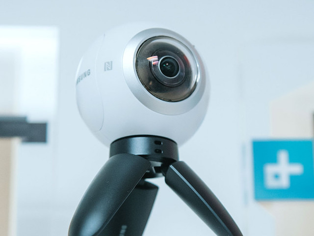 Công nghệ thông tin - Trải nghiệm “mắt thần” quay phim, chụp ảnh 360 độ Gear 360
