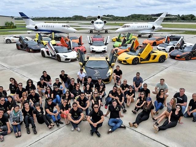 Gia Lai Team khoe dàn siêu xe Lamborghini khủng trên đất Mỹ