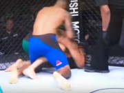 Thể thao - UFC: 16 giây, 30 cú đấm &quot;sắt thép cũng tan chảy&quot;