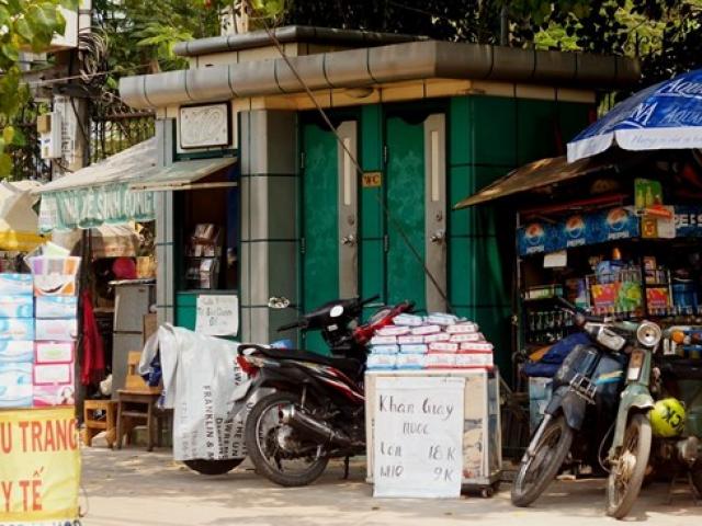 Thị trường - Tiêu dùng - TP.HCM: Thí điểm máy bán hàng tự động để giảm hàng rong, “chặt chém”