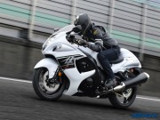 Thế giới xe - 2017 Suzuki Hayabusa lên kệ đối đầu Kawasaki Ninja