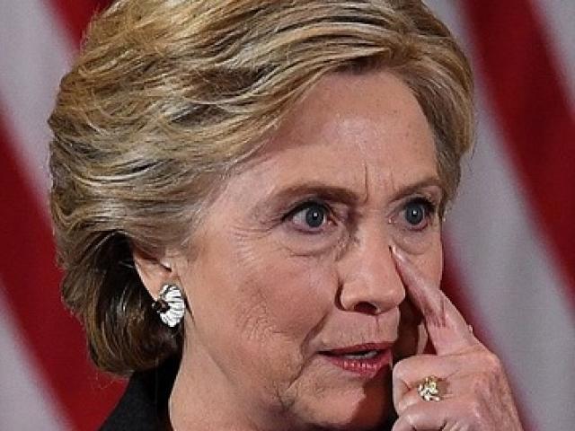 Bà Clinton nói gì sau thất bại sốc và cay đắng?