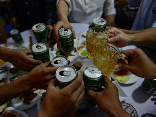 Sức khỏe đời sống - Học sinh uống rượu: Những con số giật mình