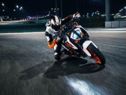 Thế giới xe - 2017 KTM 1290 Super Duke R hiện đại, hùng mạnh hơn