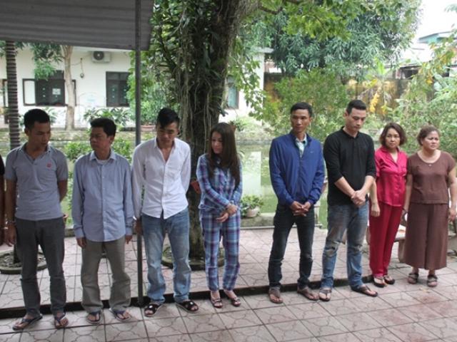 Pháp luật - Khởi tố 13 đối tượng vụ phá sới bạc khủng ở thành Vinh