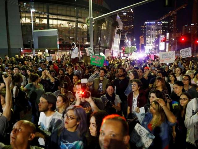 Thế giới - Trump đột nhiên ca ngợi người biểu tình khắp nước Mỹ