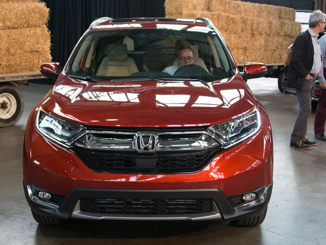 Tin tức ô tô - Honda CR-V 2017: Êm hơn, lái "sướng" hơn