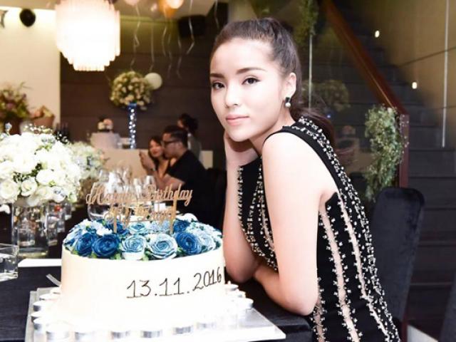 Người mẫu - Hoa hậu - Kỳ Duyên khoe khéo body với váy xích lạ mắt