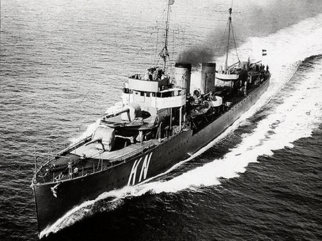 3 chiến hạm từ Thế chiến 2 bị nấu sắt vụn ở Indonesia?