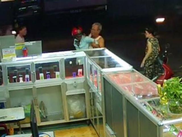 Pháp luật - Thanh niên “ngáo đá” vào tiệm cướp Iphone 6