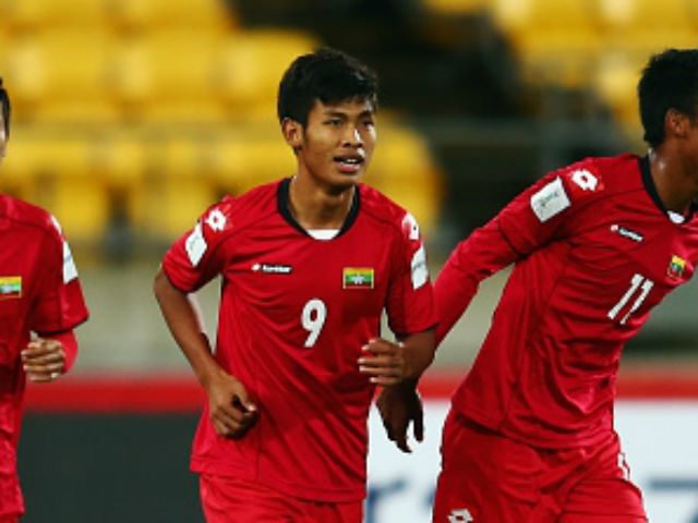 Bóng đá - "Ronaldo Myanmar" vừa ghi bàn vừa đá xấu ĐT Việt Nam