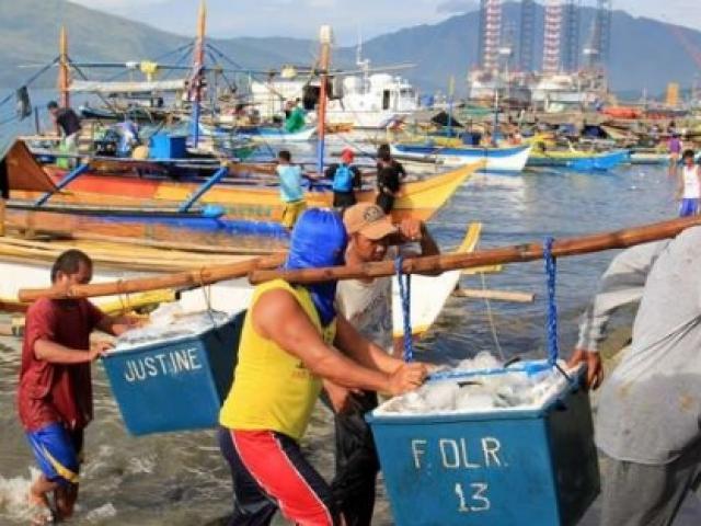 TQ hứa để ngư dân Philippines vào bãi cạn Scarborough