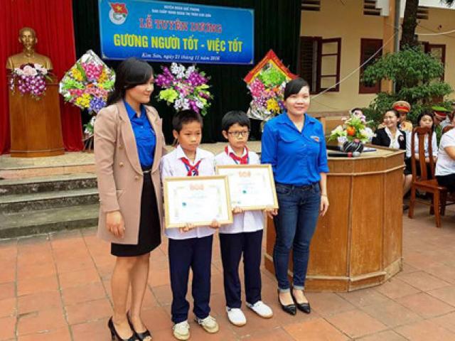 Giáo dục - du học - 2 học sinh nghèo nhặt được ví tiền trả lại người mất