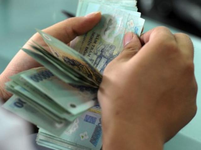 Tài chính - Bất động sản - Ngân hàng phát hành trăm triệu thẻ ATM chỉ để... thu phí rút tiền