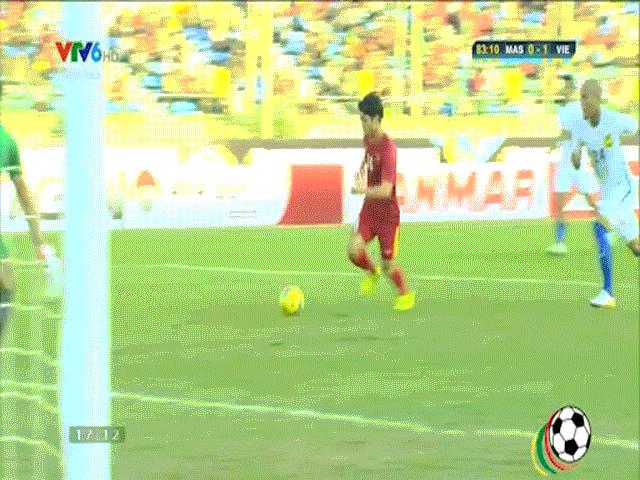 Bóng đá - ĐTVN: Bỏ lỡ cơ hội, Công Phượng bị Công Vinh "mắng"