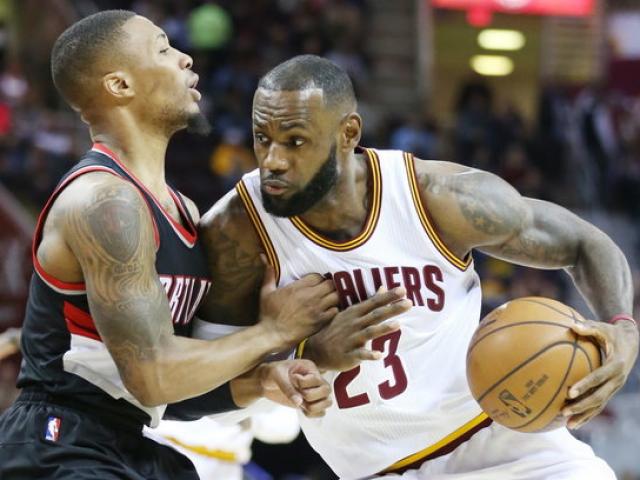 Thể thao - Siêu sao bóng rổ NBA bùng nổ với kỳ tích "triple-double"