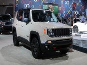 Tư vấn - Renegade Deserthawk: Bản crossover đặc biệt của Jeep