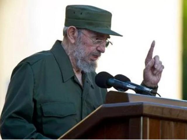 Cuộc đời oanh liệt của Fidel Castro qua 16 bức ảnh