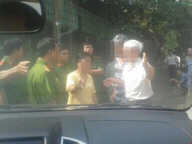 Tin tức trong ngày - Cưỡng chế xong, xe chấp hành viên bị chặn